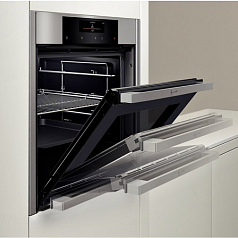 Духовой шкаф Neff B46CT64N0R